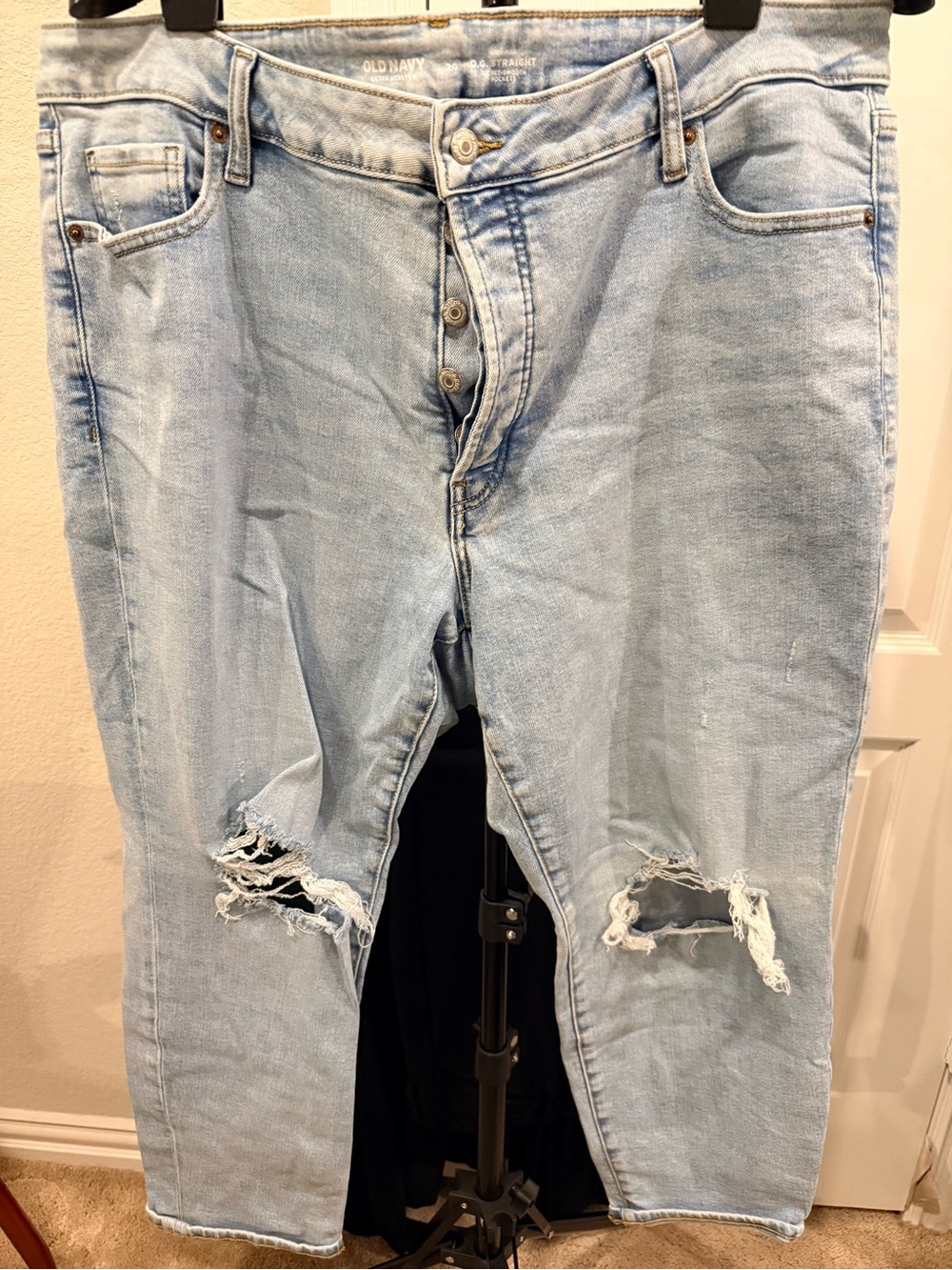 Old Navy Light Wash Straight Leg Jeans with Knee Rips